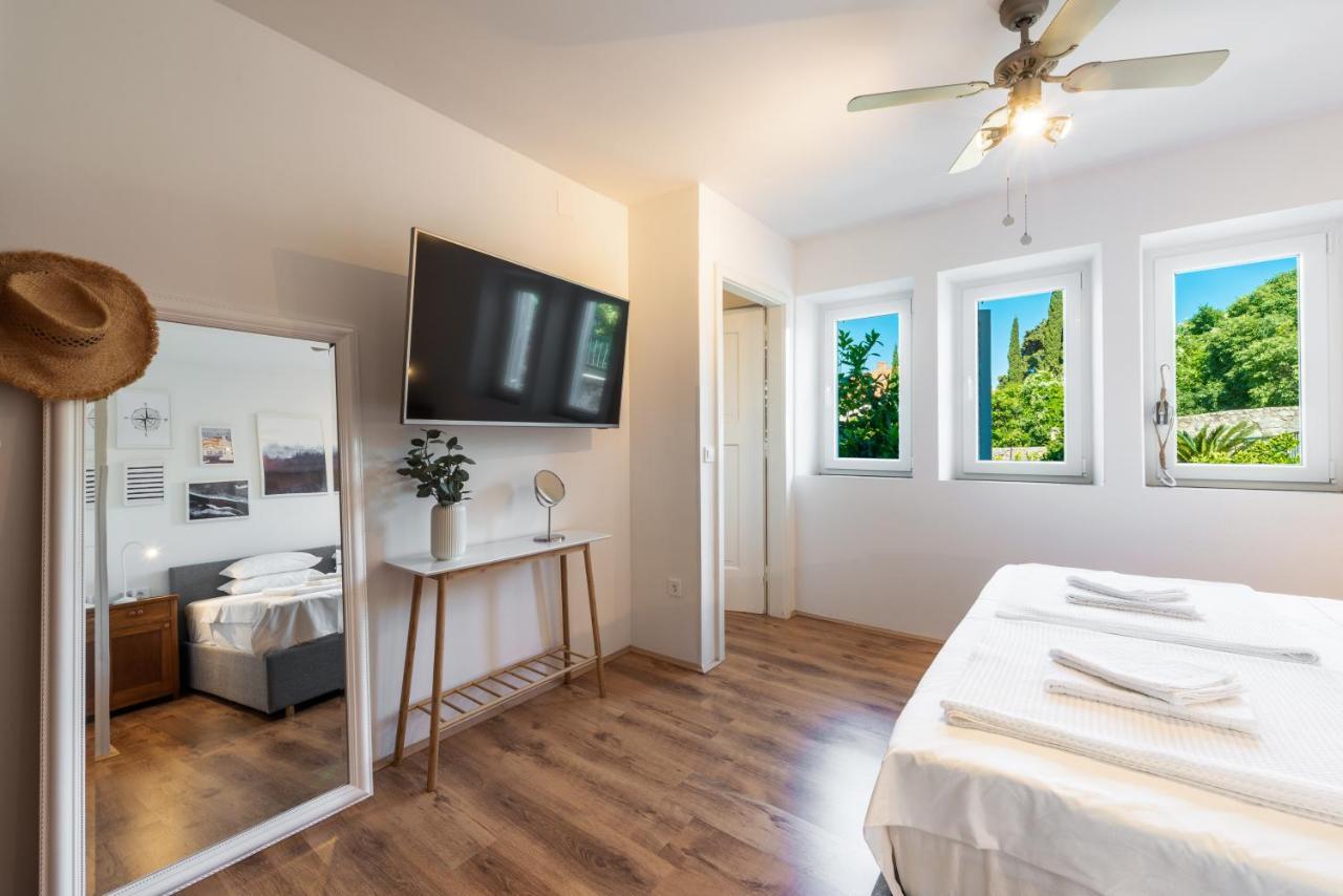 Apartment Near Old Town, Free Parking & Huge Garden Ντουμπρόβνικ Εξωτερικό φωτογραφία