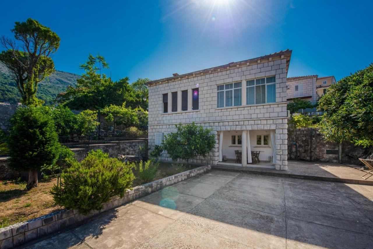 Apartment Near Old Town, Free Parking & Huge Garden Ντουμπρόβνικ Εξωτερικό φωτογραφία